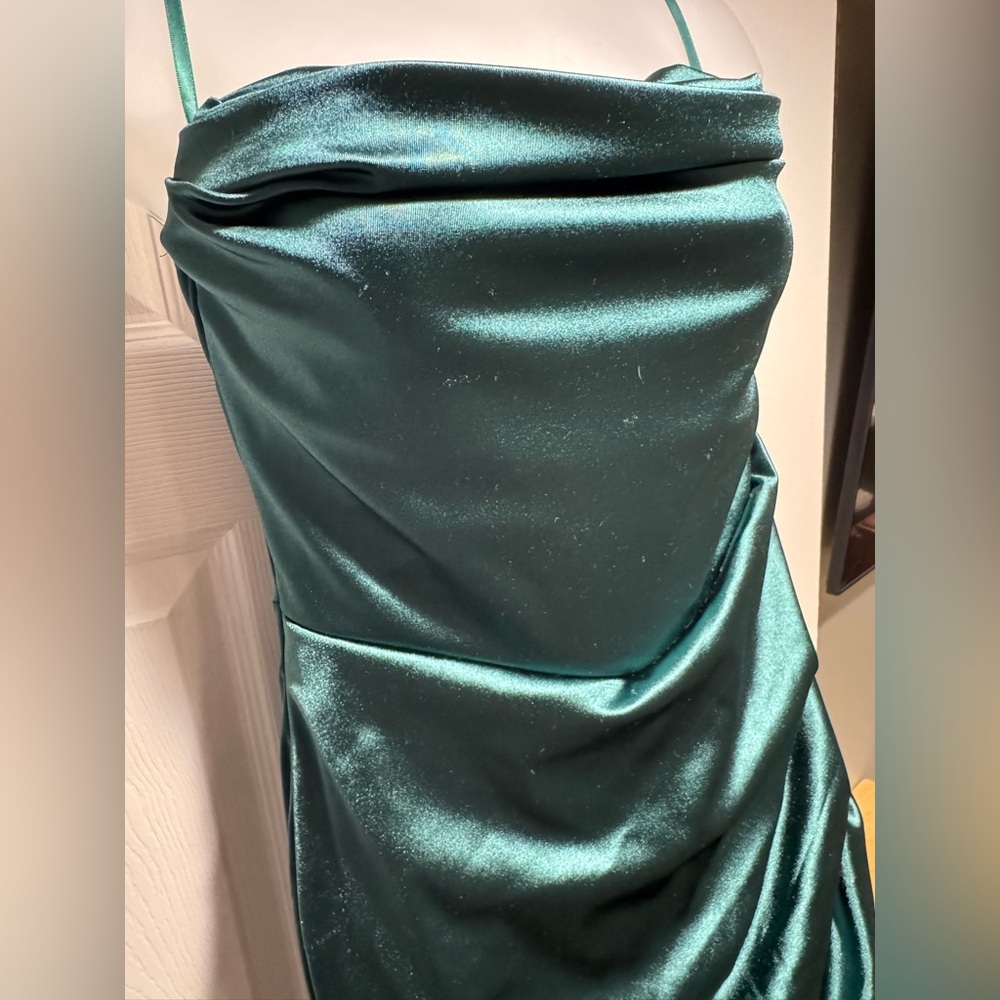 Windsor Hunter Green Kaleen Sleeveless Satin Wrap Midi Dress (Size M) - Picture 6 of 10
